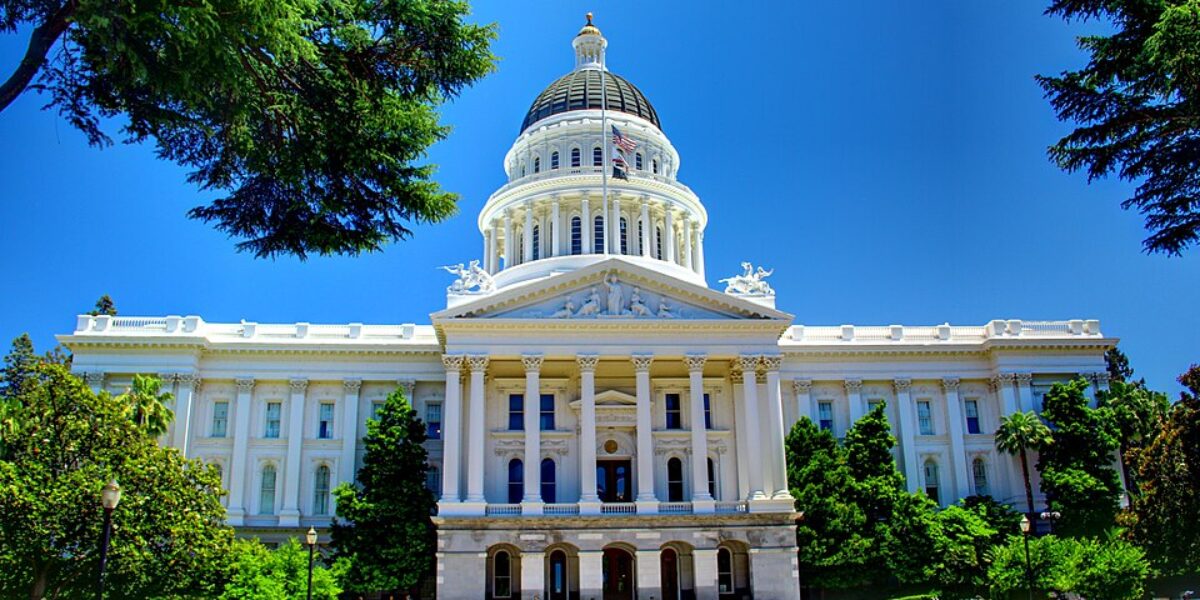 California Enacts New AI Rule Barring Chatbots From Posing As Licensed Health Professionals