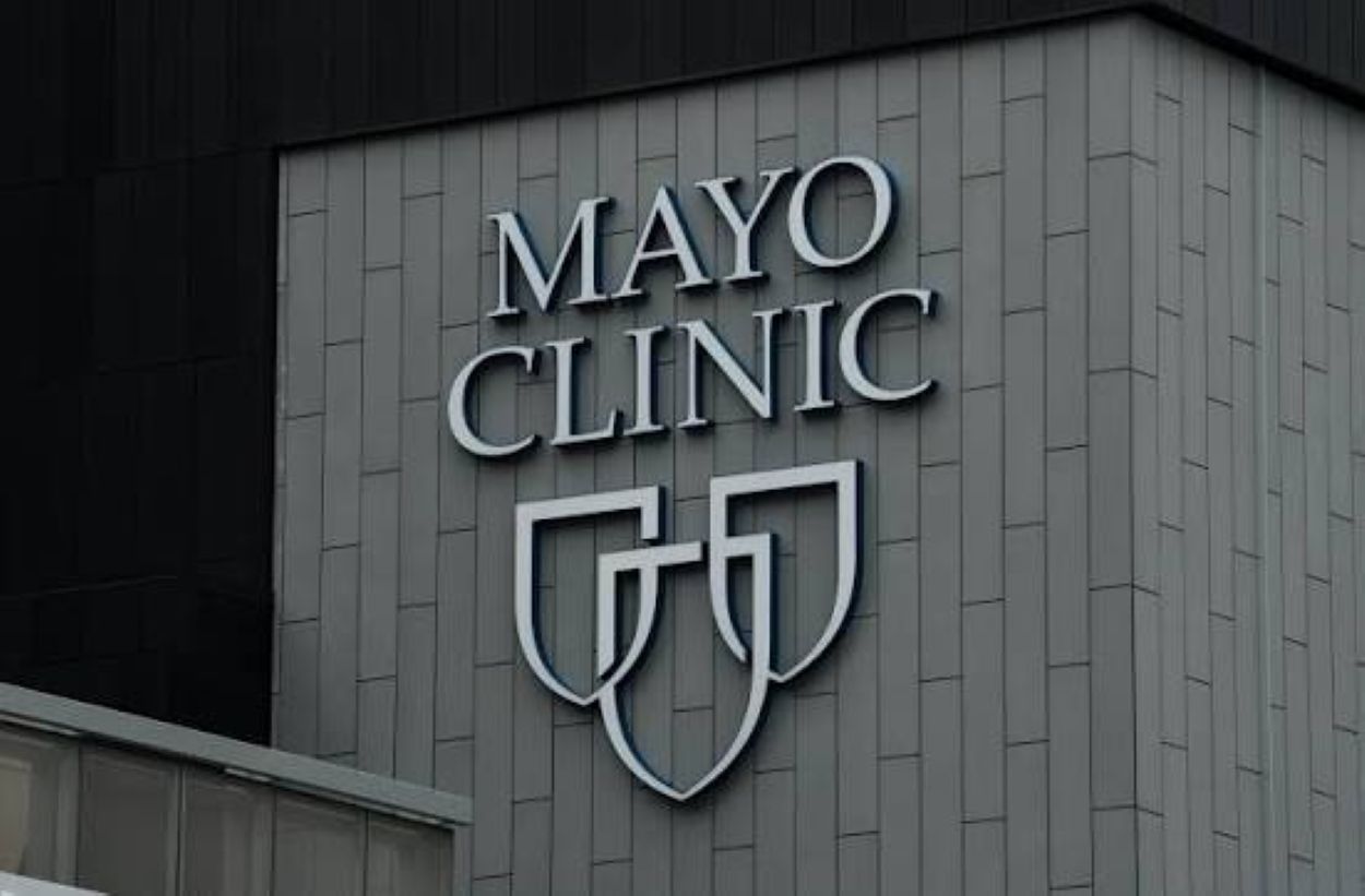 Lawsuit Accuses Mayo Clinic Of Cutting Corners On AI Safety